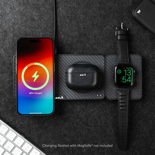 Precision-designed Apple Watch charger for an elevated charging experience. Seamlessly combining style and functionality, this purpose-built dock ensures easy, seamless charging.