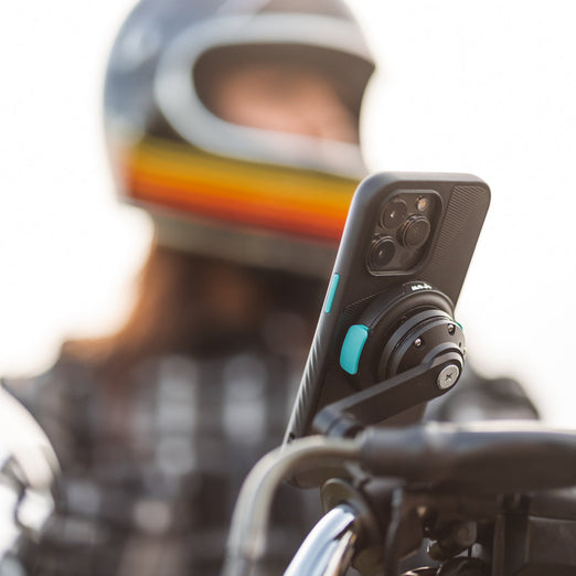 hover-image, iPhone Motorbike moped scooter quadlock phone mount